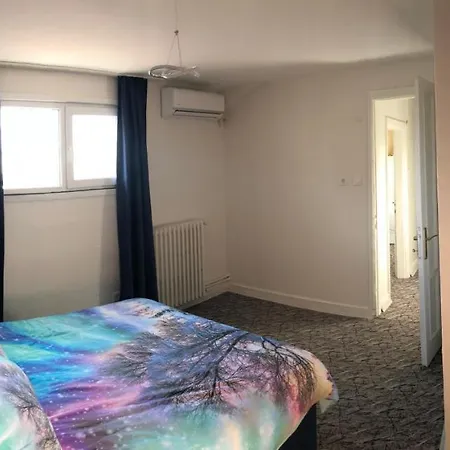Enormous Duplex Flat On Main Street, Great View Appartement *