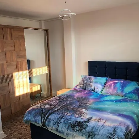 Appartement Enormous Duplex Flat On Main Street, Great View